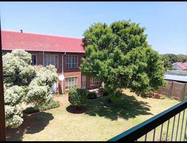 3 BEDROOM APARTMENT FOR SALE IN HORIZON VIEW
